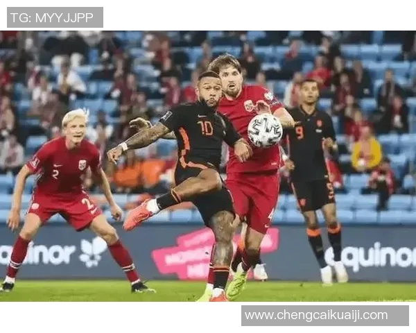 彼鸿与杜塞多夫的较量谁能在这场对决中笑到最后 彼鸿与杜塞多夫的较量谁能在这场对决中笑到最后